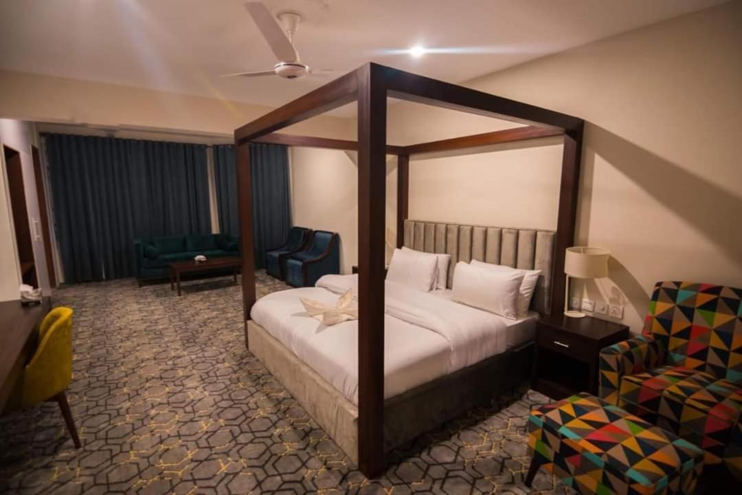 Tibet Hotel สการ์ดู ภายนอก รูปภาพ